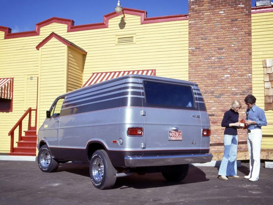  Dodge B100 Street Van 1976 года  (фото 5 из 8)